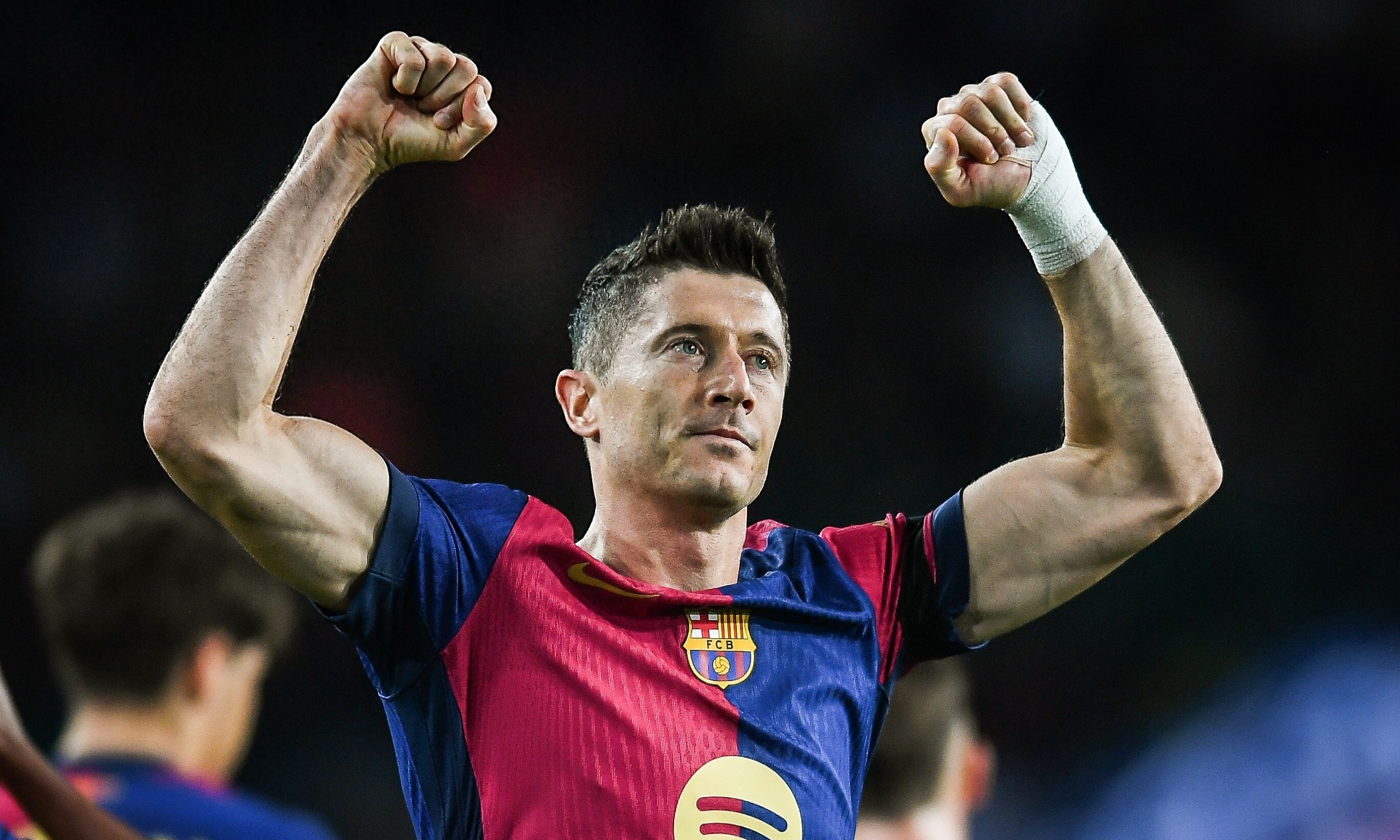 切尔西战平利物浦，莱万补时绝平世界杯的简单介绍